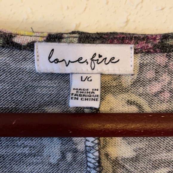 🔥 3 for $30 🔥 Love, Fire 3/4 Sleeve flower Dress - Picture 2 of 2